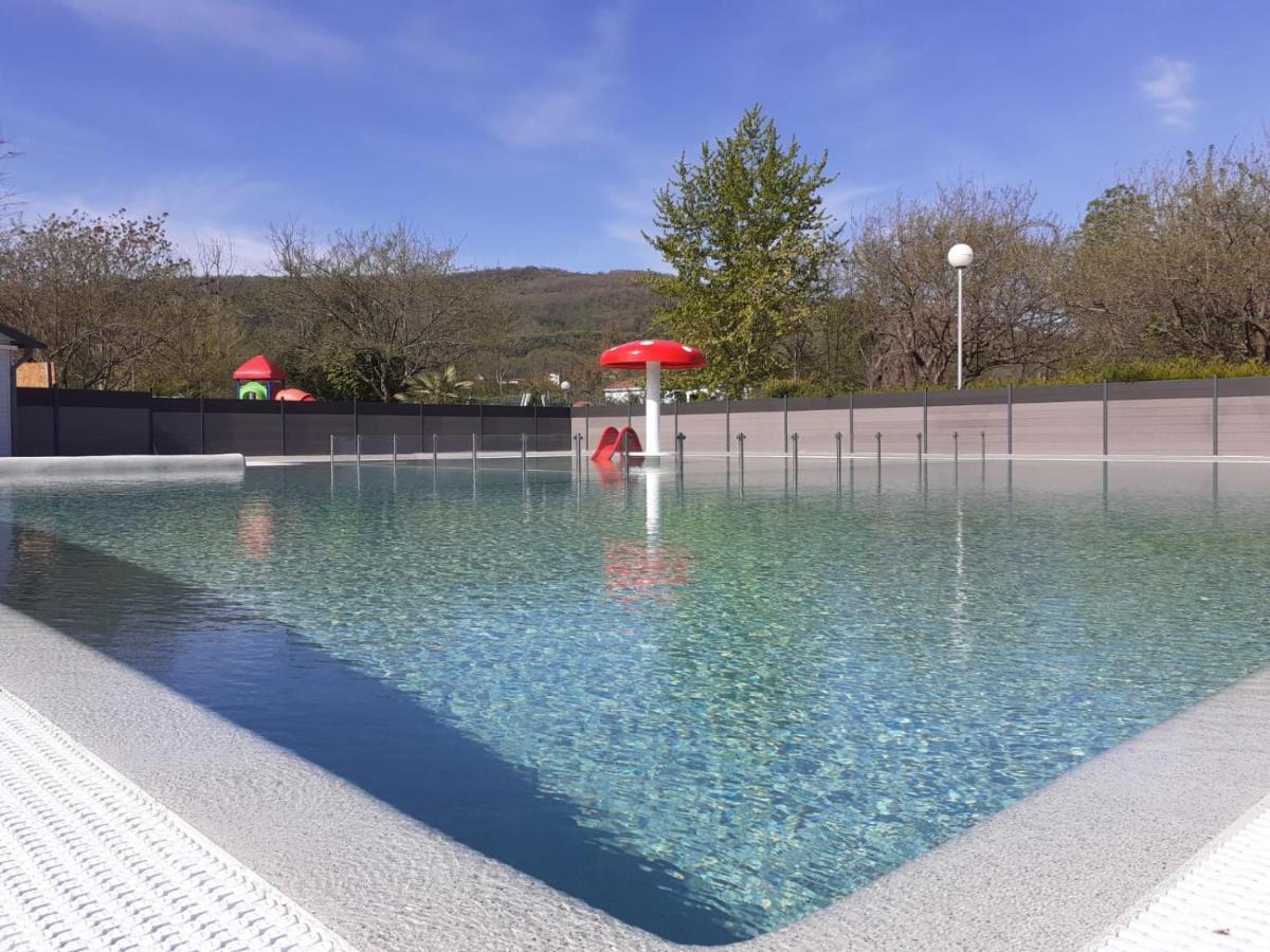 Camping Du Lac Foix Luaran gambar