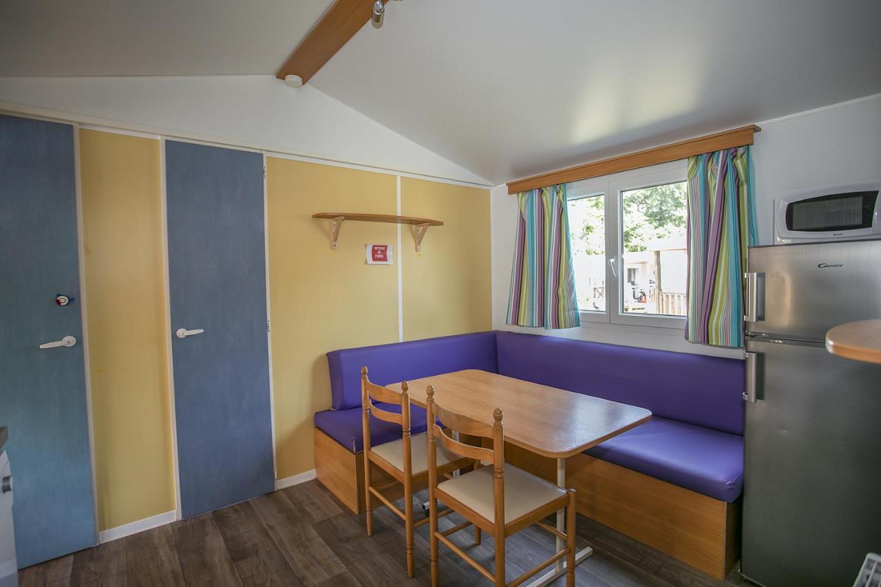 Camping Du Lac Foix Luaran gambar