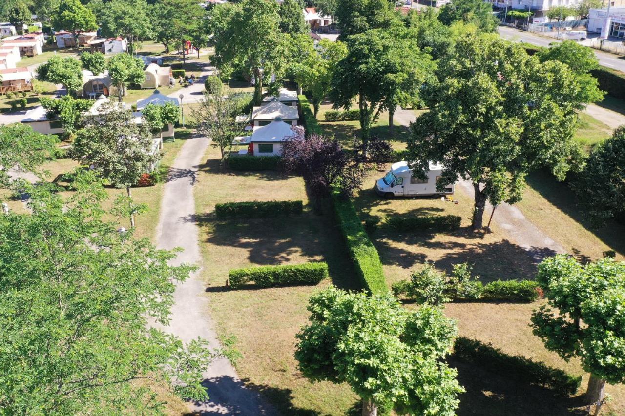 Camping Du Lac Foix Luaran gambar